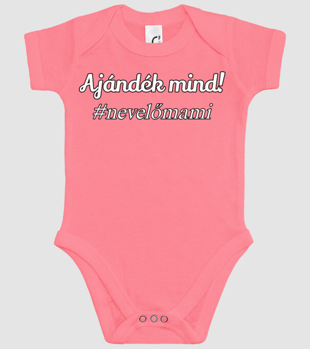  minta rózsaszín pólón