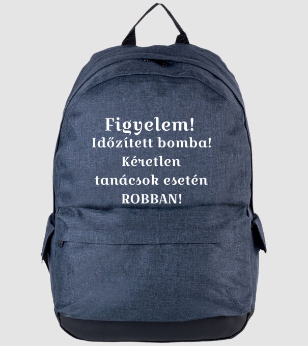  minta farmerkék pólón