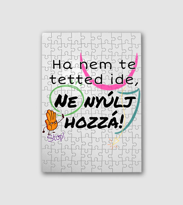  minta fehér pólón