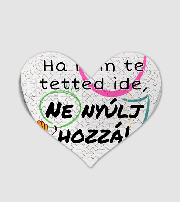  minta fehér pólón